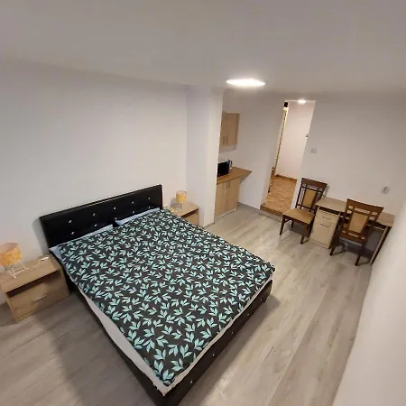 Szary 2 Blisko Energylandia Lägenhet *